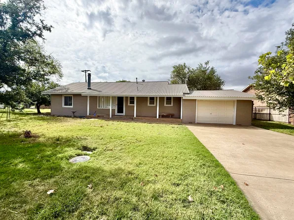 405 Dallas St, Plainview, TX 79072
