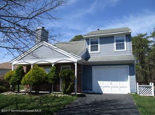 1 Beechwood Ct, Barnegat, NJ 08005