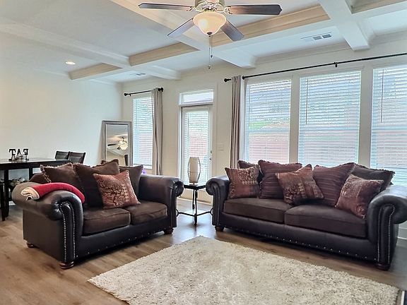 4th image of 7622 Avalon Blvd
