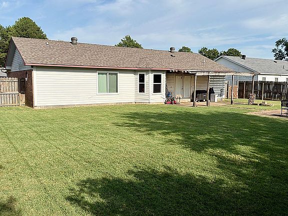 5th image of 1209 Privett Park Dr