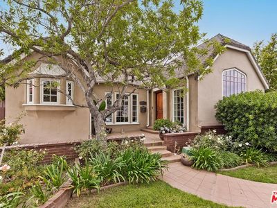 829 S Mullen Ave, Los Angeles, CA, 90005