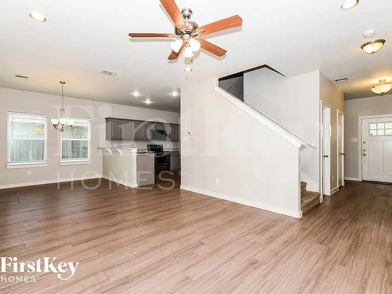 9948 Rio Doso Dr — Photo 4