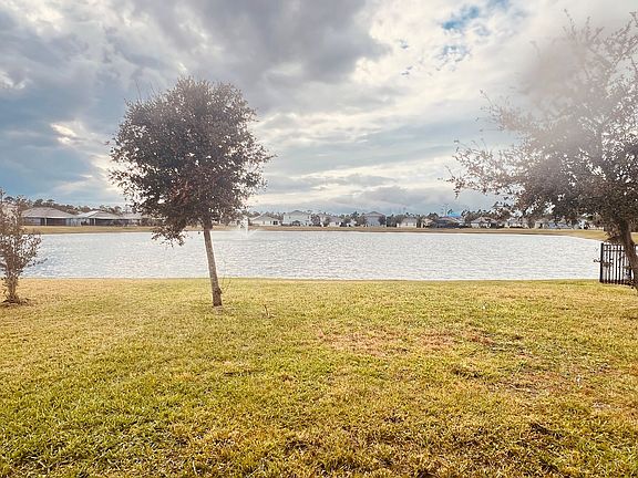 4th image of 524 Armoyan Way