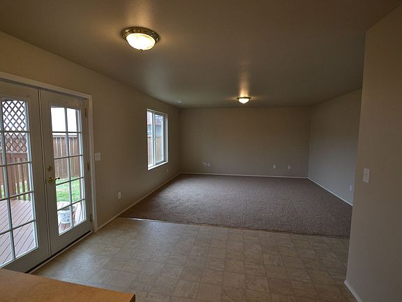 5th image of 19914 13th Avenue Ct E