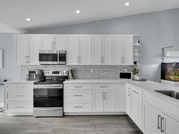 14 Afton Place, Boynton Beach, FL 33426