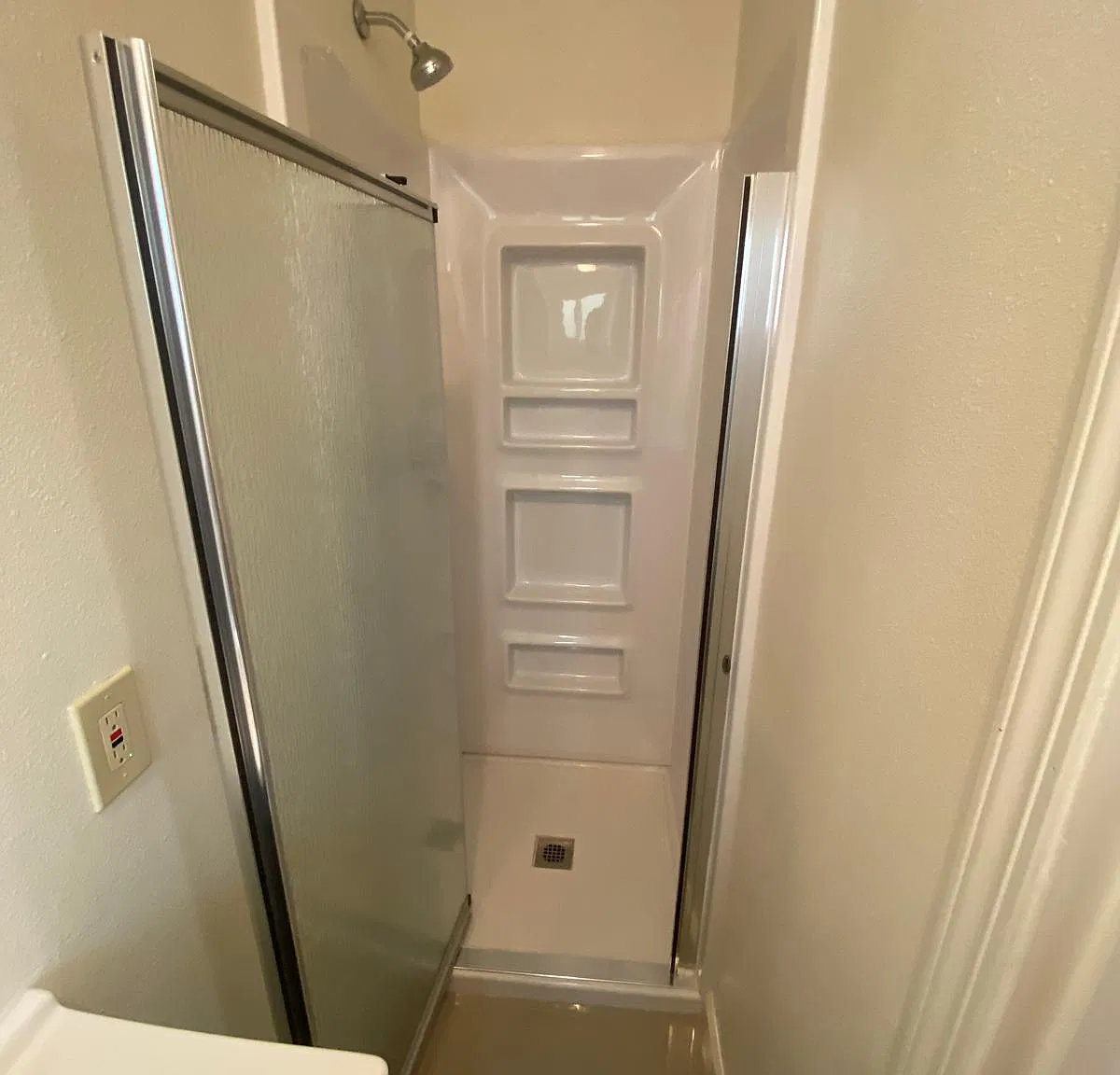 Studio, $995 — Photo 4