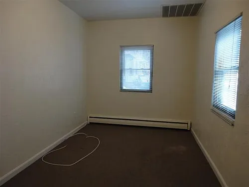 111 Walnut St Photo 1