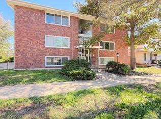 831 S 10th St #1, Lincoln, NE 68508