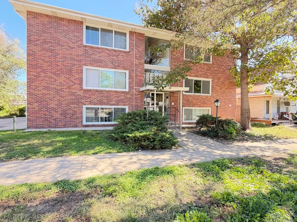 831 S 10th St #1, Lincoln, NE 68508