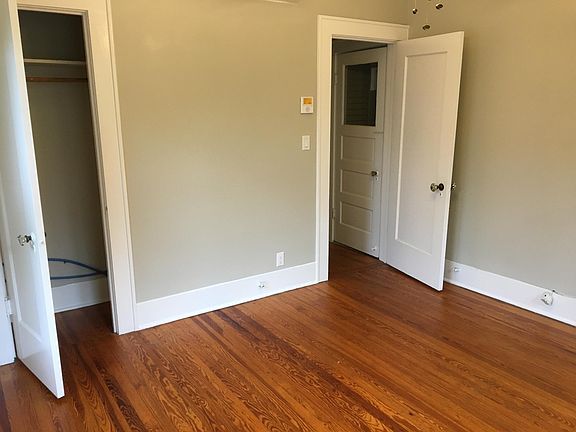 3rd image of 605 W 10th St Ste C