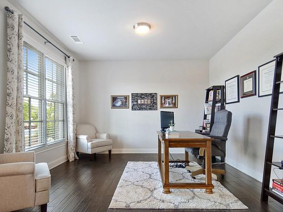 3rd image of 1032 Windy Elm Dr