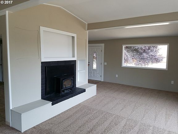 4th image of 2914 NE 136th Ave