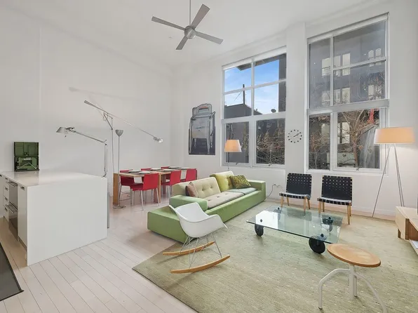 100 N 3rd St APT 2A, Brooklyn, NY 11249