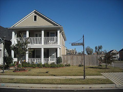 2nd image of 1440 Island Pl E