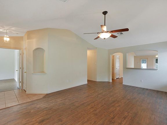 5th image of 1509 Colorado Bend Dr