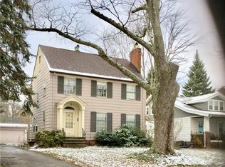 2592 Canterbury Rd, Cleveland Heights, OH 44118