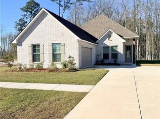 39477 Fairhope Dr, Ponchatoula, LA 70454