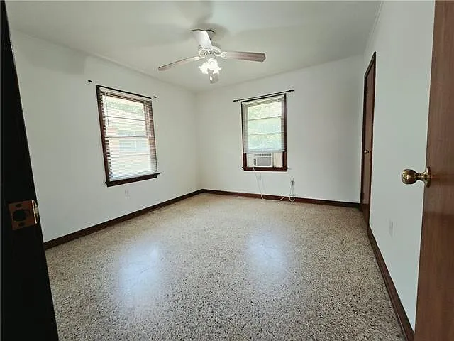 720 Oaklawn Dr — Photo 5