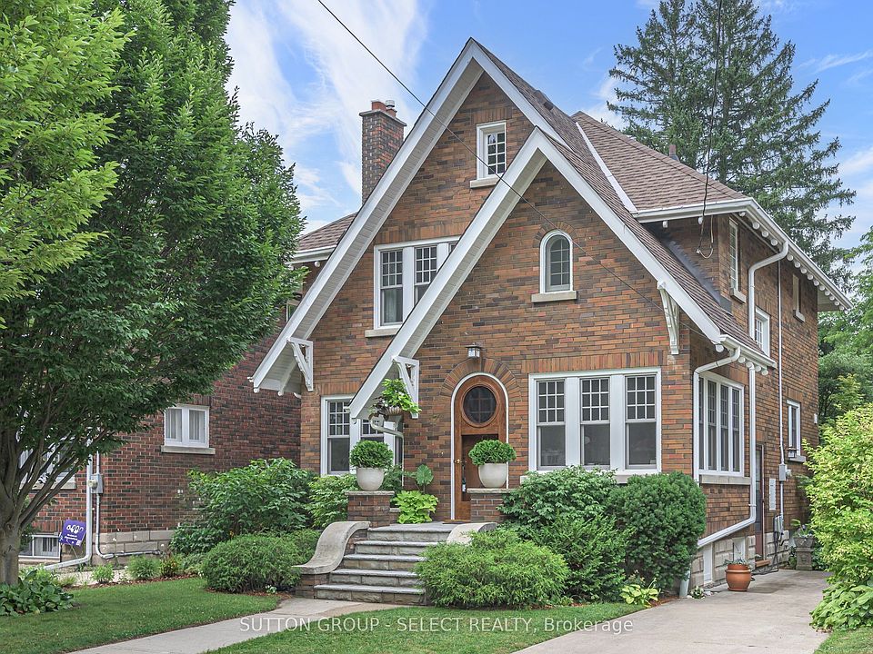 1st image of 17 Willingdon Ave