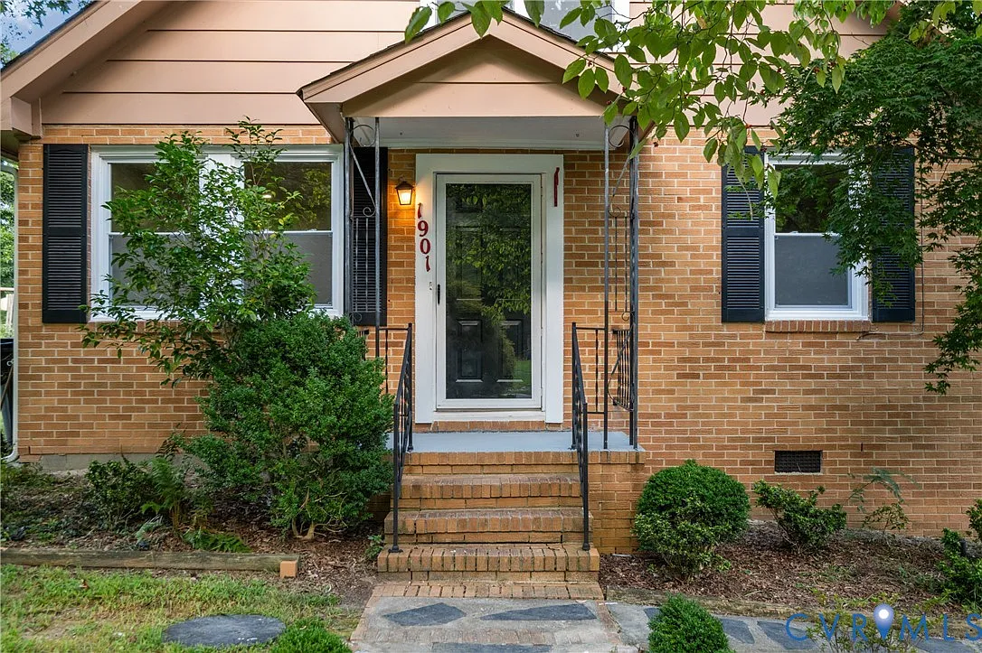 4 bed, 2.0 bath, 1722 sqft, $2,400 — Photo 4