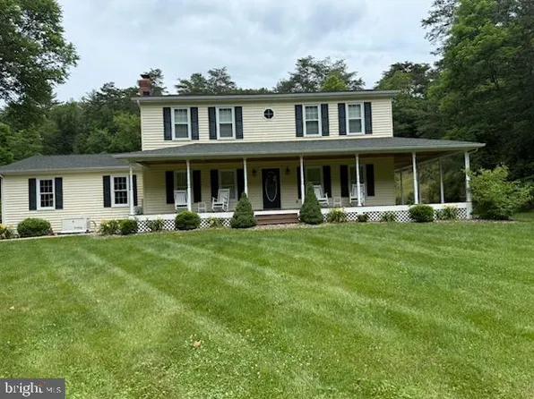 6180 Slanesville Pike, Points, WV 25437