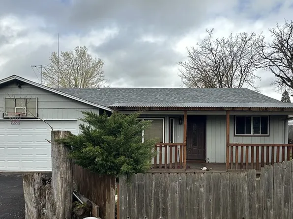 1435 5th St, Springfield, OR 97477