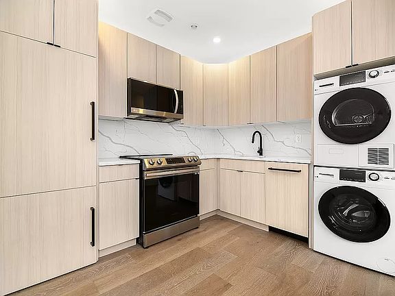 3rd image of 294 E Houston St #7
