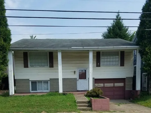 1113 Stadium Dr, Parkersburg, WV 26101