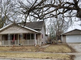 425 E West St, Georgetown, IL 61846