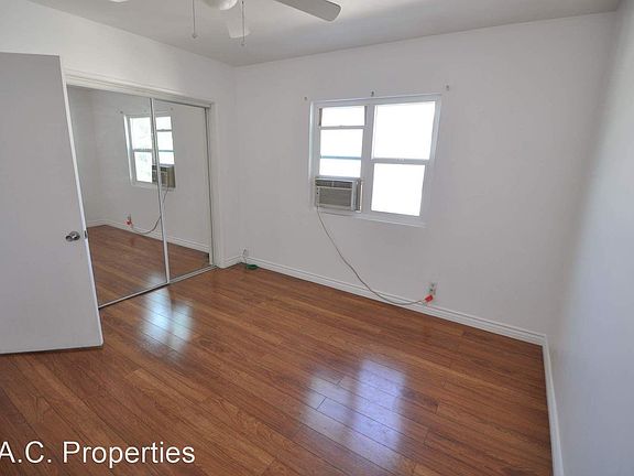 4th image of 11054 Otsego St #6793711