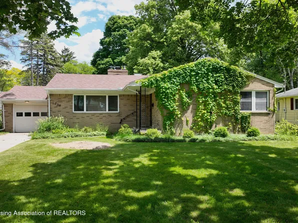 230 Kenberry Dr, East Lansing, MI 48823