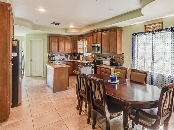 5th image of 880 Agua Fria Pl