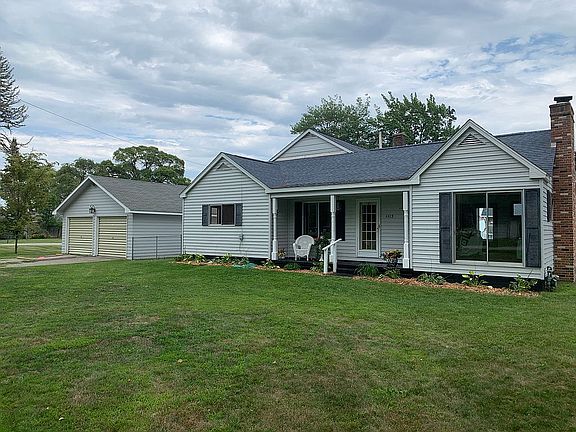 2nd image of 1113 Bay Dr
