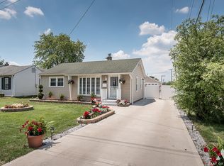 11116 S Preller Ave, Worth, IL 60482