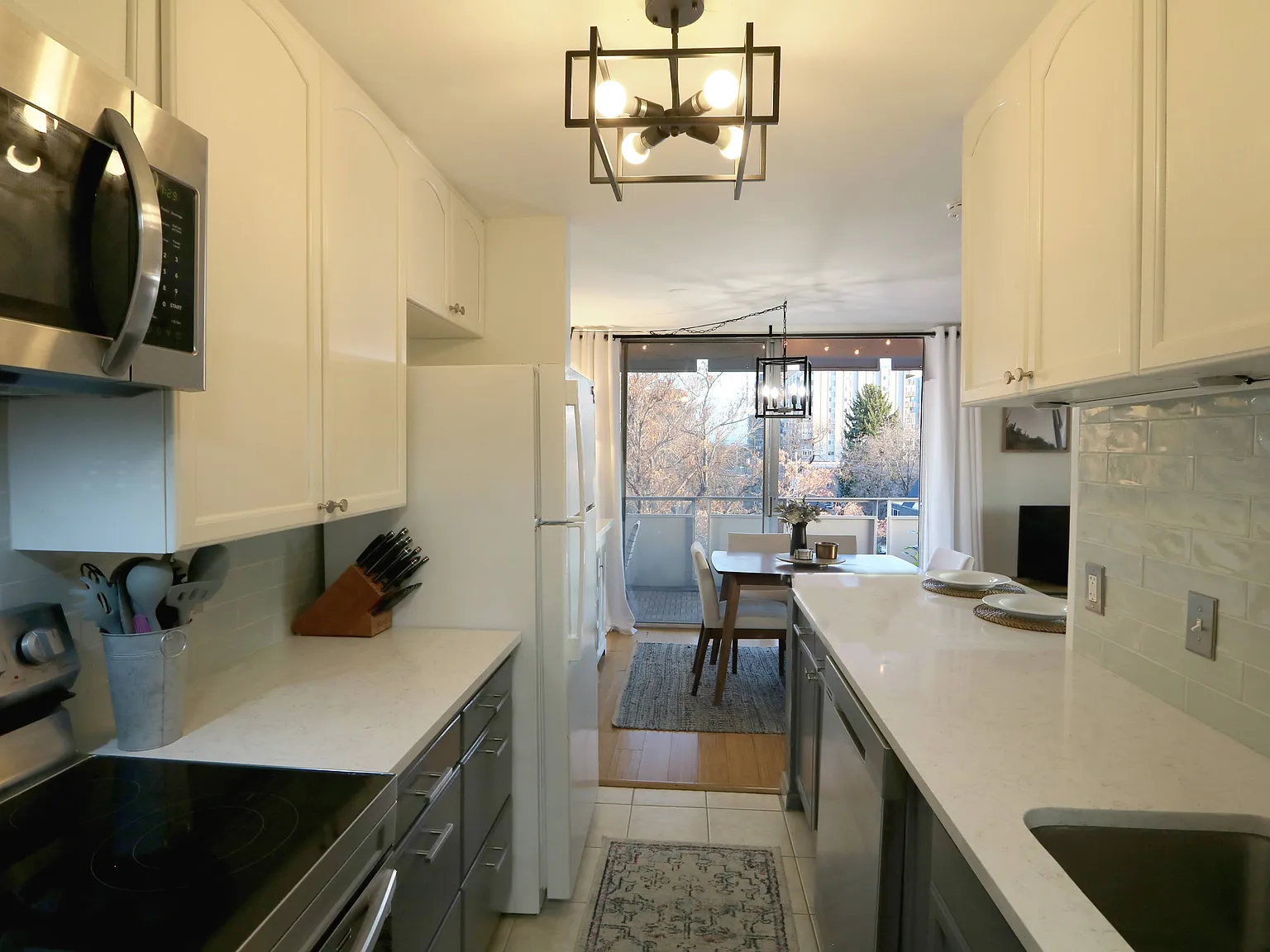 1 bed, 711 sqft, $2,250 — Photo 2