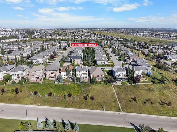 3rd image of 31 E Royal Ridge Ter NW