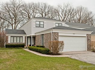 1833 McCraren Rd, Highland Park, IL 60035