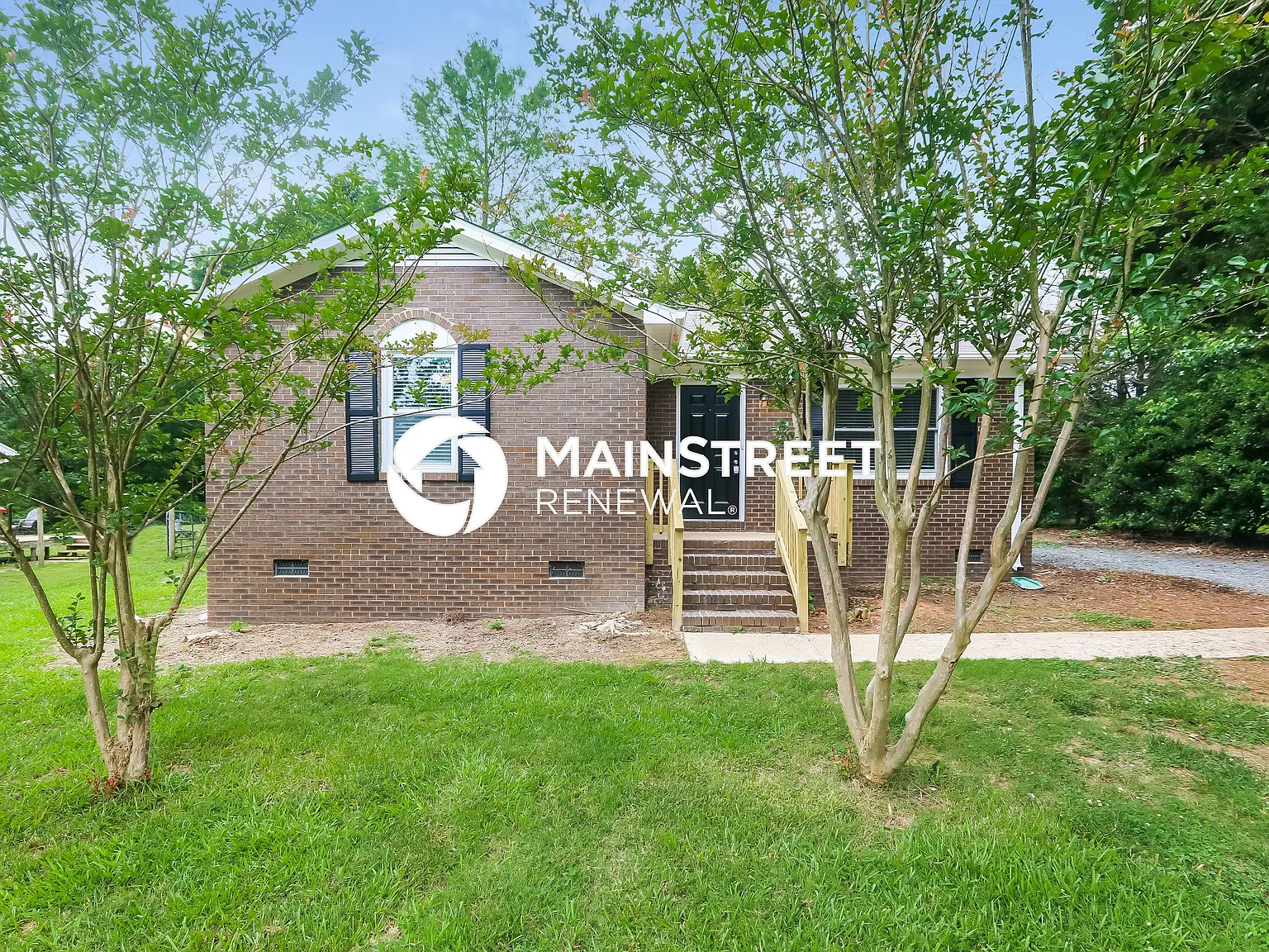 515 Meadowview Dr — Photo 1