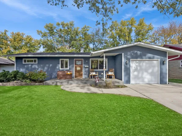 1048 E 8th St, Lockport, IL 60441