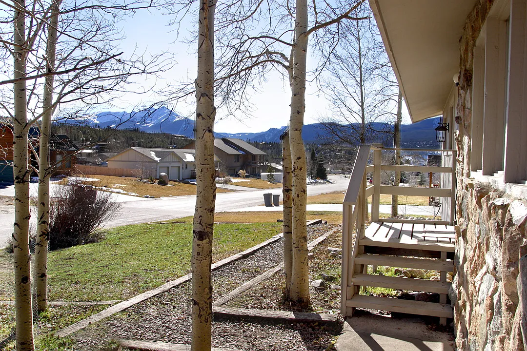 3 bed, 1400 sqft, $925 — Photo 2