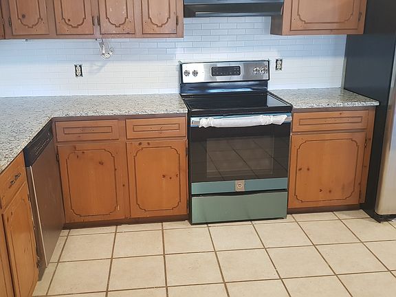 5th image of 9057 Acker Dr