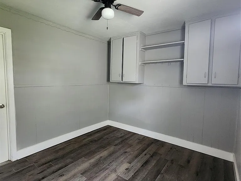 9711 Aguila St — Photo 10