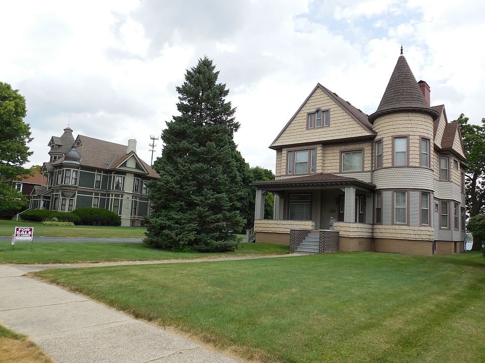 1st image of 1906 Military St