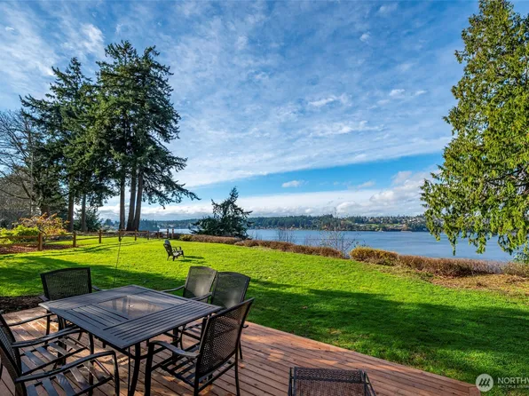 5222 East Harbor Road, Freeland, WA 98249