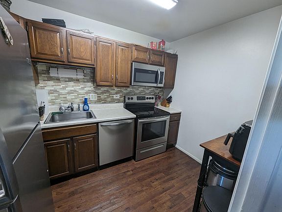 5th image of 100 Park Ave APT 402