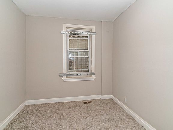 3rd image of 207 N Laramie Ave