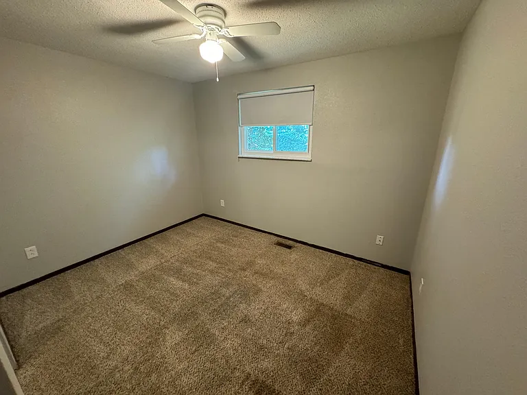306 Overhill Pl — Photo 11