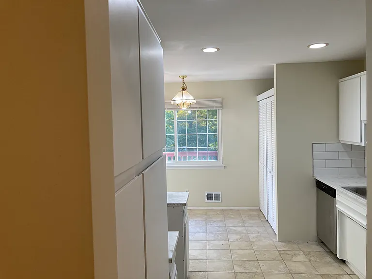 5 Robbins Rd — Photo 9