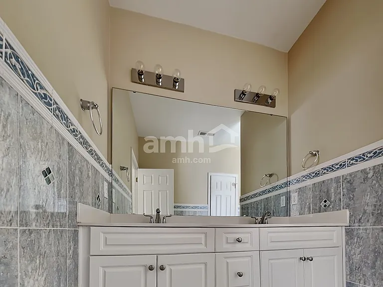 7740 Desoto Dr — Photo 12