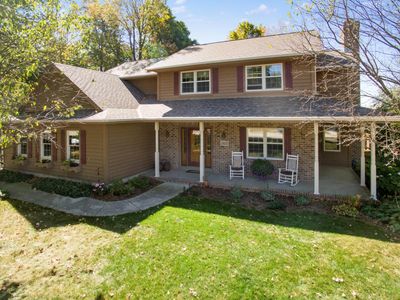1415 Schloemer Dr, West bend, WI, 53095
